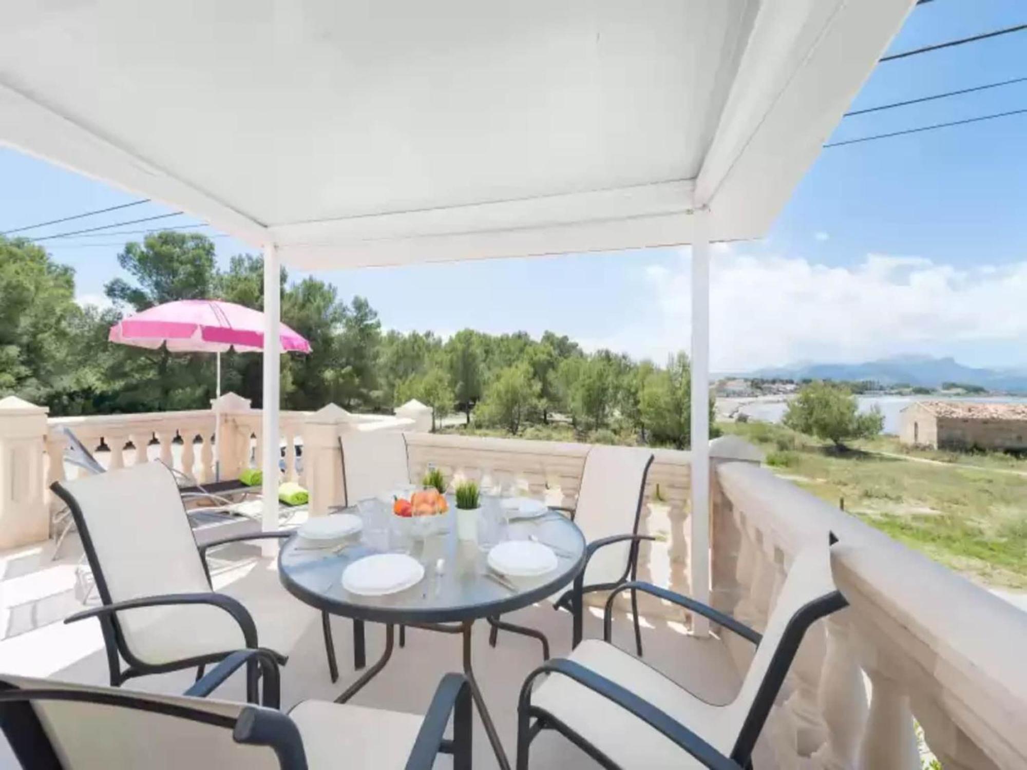 Charming With View Ferienhaus
