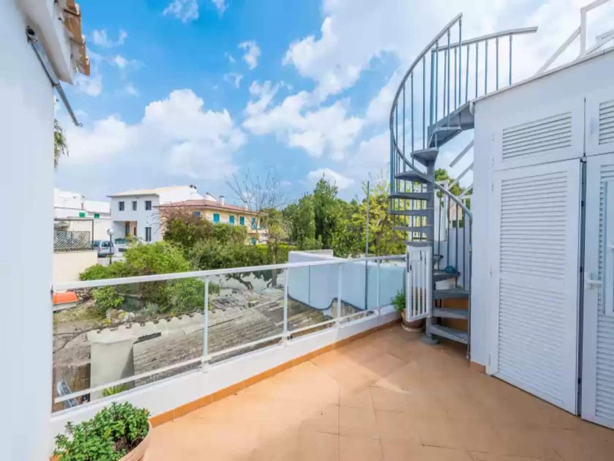 Vakantiehuis Charming With View